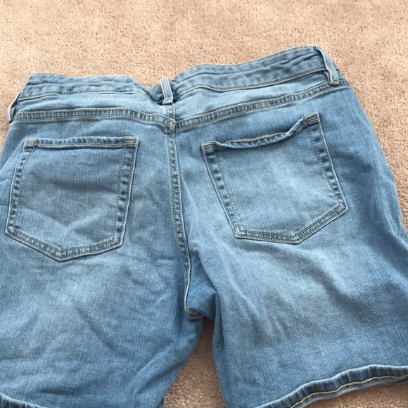Mid Thigh Blue Jean Shorts - Picture 3 of 3